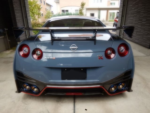 Nissan GT-R 2021-11 15896-3