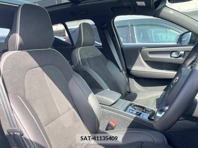 Volvo XC40 2022-07 288716-12