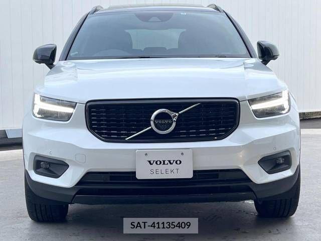 Volvo XC40 2022-07 288716-17