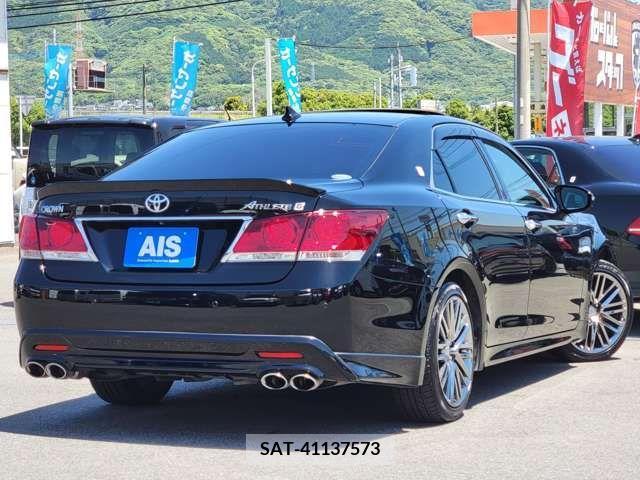 Toyota CROWN SEDAN 2015-08 265052-4