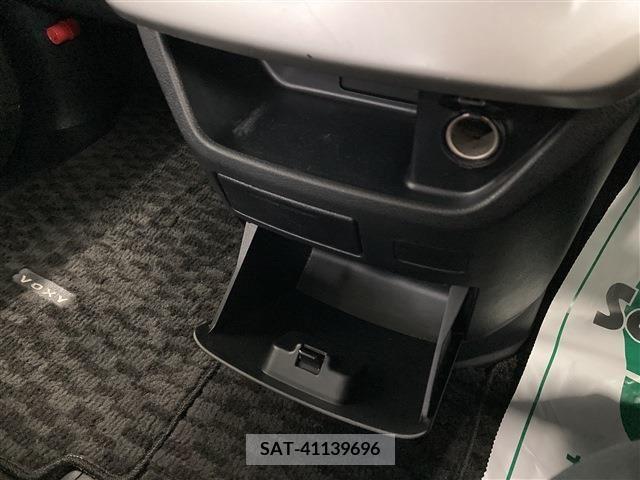 Toyota VOXY 2011-05 321394-28