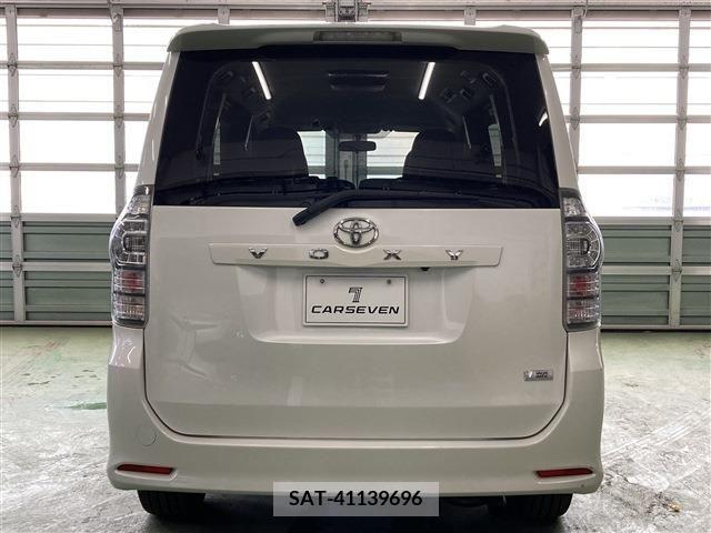Toyota VOXY 2011-05 321394-5