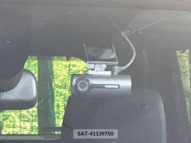 Toyota VOXY 2023-04 208125-6