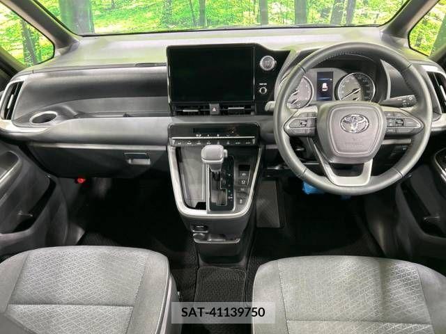 Toyota VOXY 2023-04 208125-1