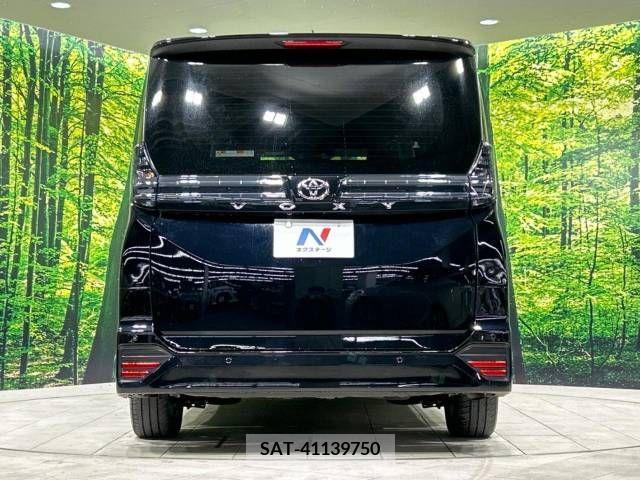 Toyota VOXY 2023-04 208125-16
