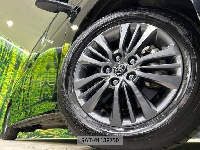 Toyota VOXY 2023-04 208125-14