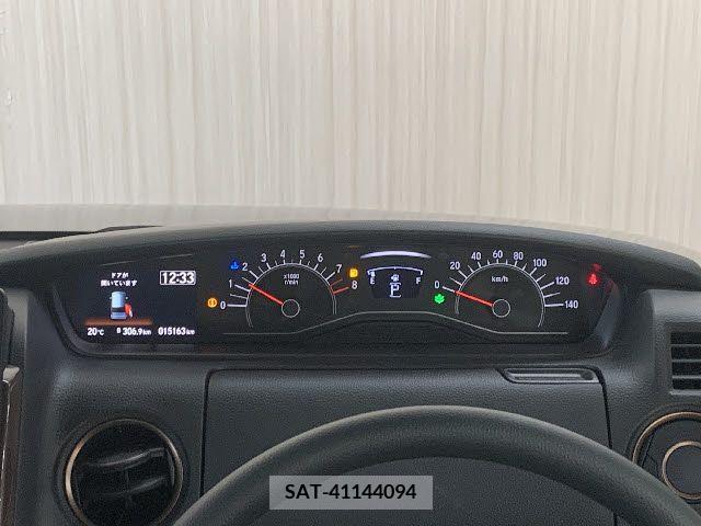 Honda N BOX 2019-05 204688-7