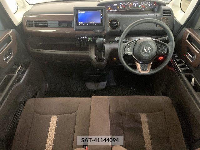 Honda N BOX 2019-05 204688-1