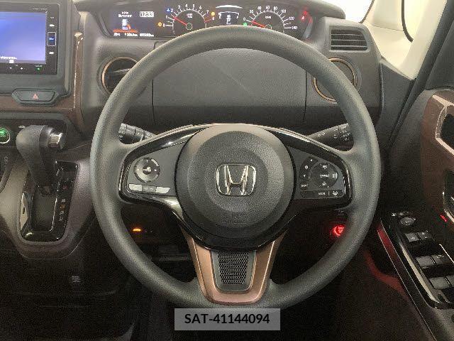 Honda N BOX 2019-05 204688-13