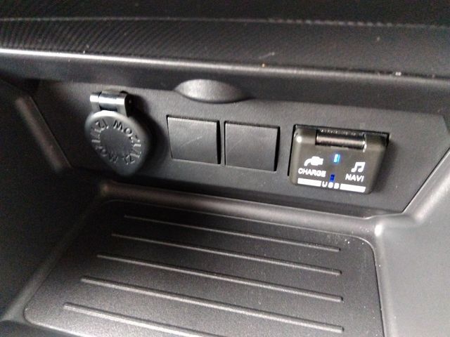 Daihatsu ROCKY 2021-03 189586-9