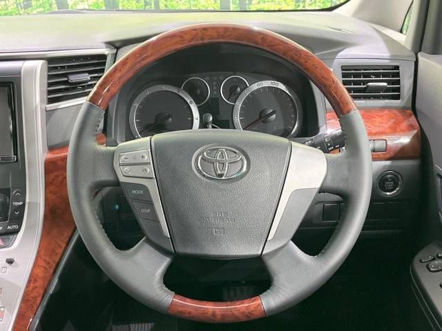 Toyota VELLFIRE 2010-10 186438-12