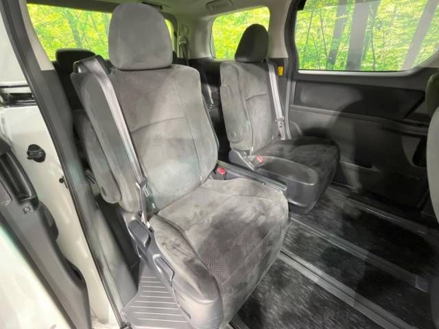 Toyota VELLFIRE 2010-10 186438-9
