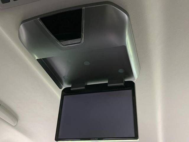 Toyota VELLFIRE 2010-10 186438-2