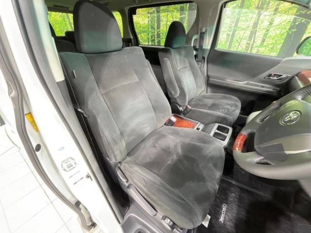 Toyota VELLFIRE 2010-10 186438-8