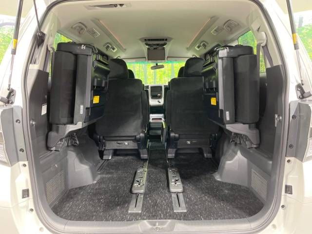 Toyota VELLFIRE 2010-10 186438-11