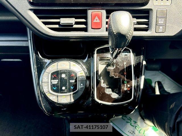 Toyota NOAH 2018-05 331332-26