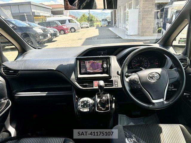 Toyota NOAH 2018-05 331332-20