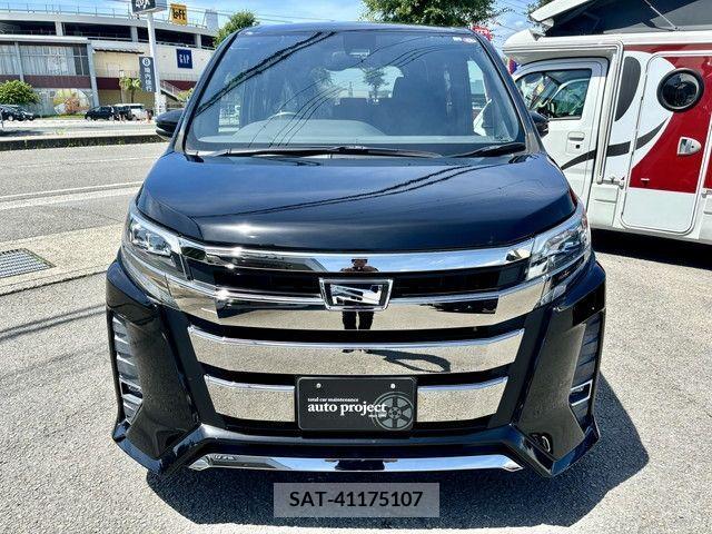 Toyota NOAH 2018-05 331332-1