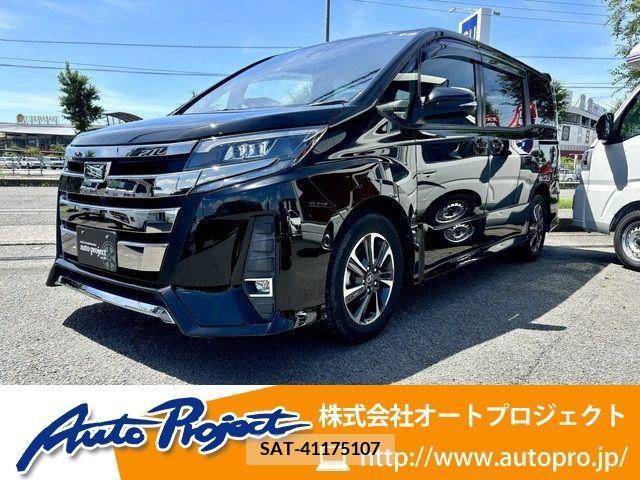 Toyota NOAH 2018-05 331332-0