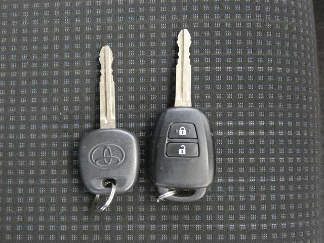 Toyota VITZ 2017-09 187956-17