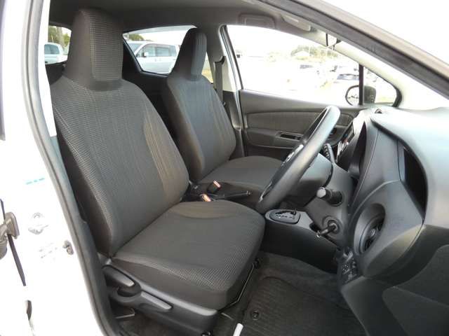 Toyota VITZ 2017-09 187956-5