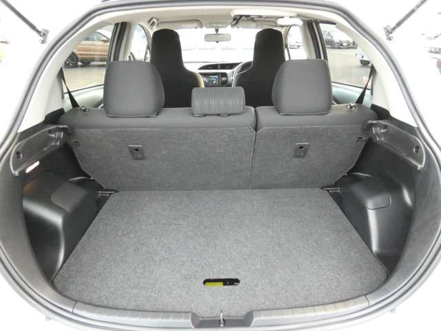 Toyota VITZ 2017-09 187956-8