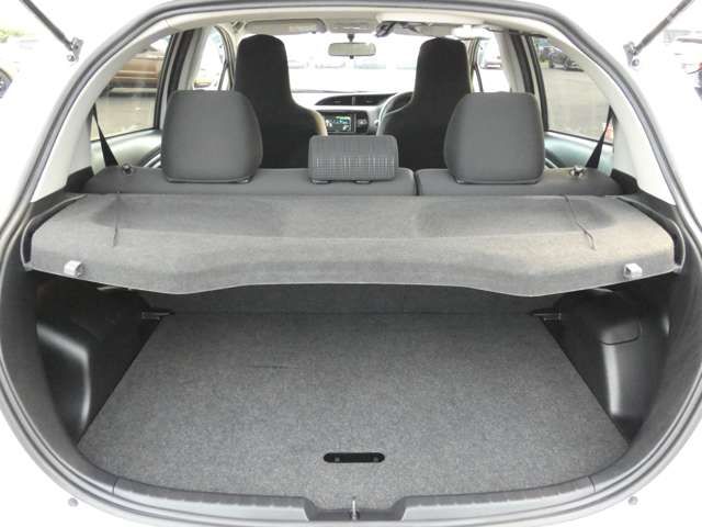 Toyota VITZ 2017-09 187956-7