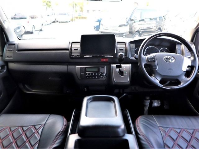 Toyota HIACE VAN 2015-01 4985-1