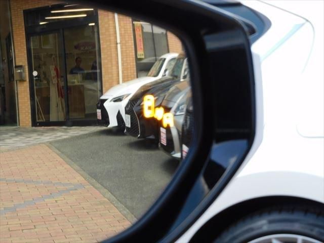 Lexus UX 2019-01 20181-6