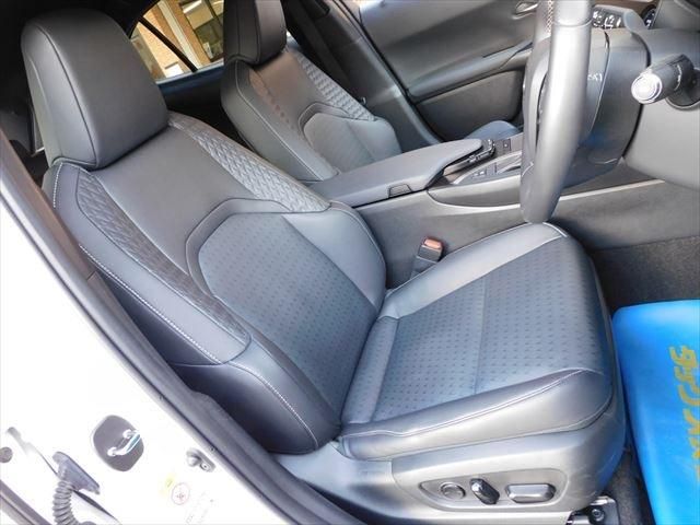 Lexus UX 2019-01 20181-12