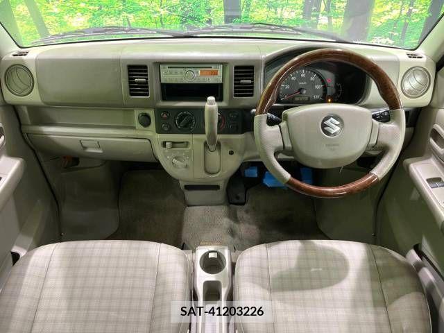 Suzuki EVERY 2009-02 337633-1