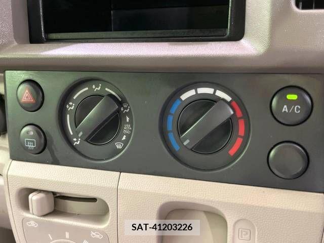 Suzuki EVERY 2009-02 337633-5