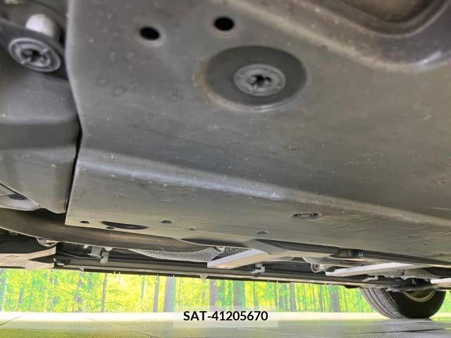 Toyota PRIUS 2018-06 366371-19