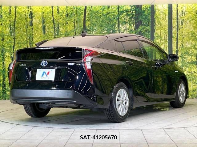 Toyota PRIUS 2018-06 366371-17