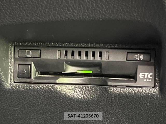 Toyota PRIUS 2018-06 366371-7