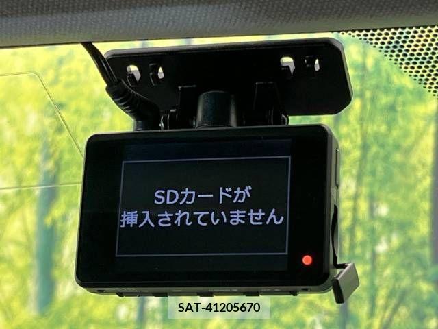 Toyota PRIUS 2018-06 366371-6