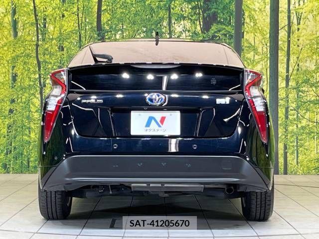 Toyota PRIUS 2018-06 366371-15