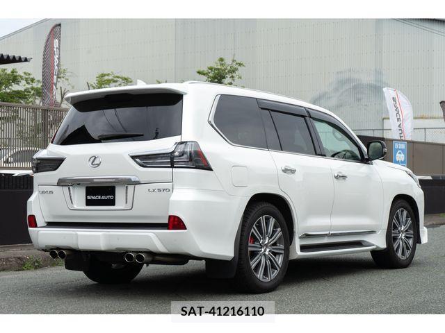 Lexus LX 2016-02 354082-1
