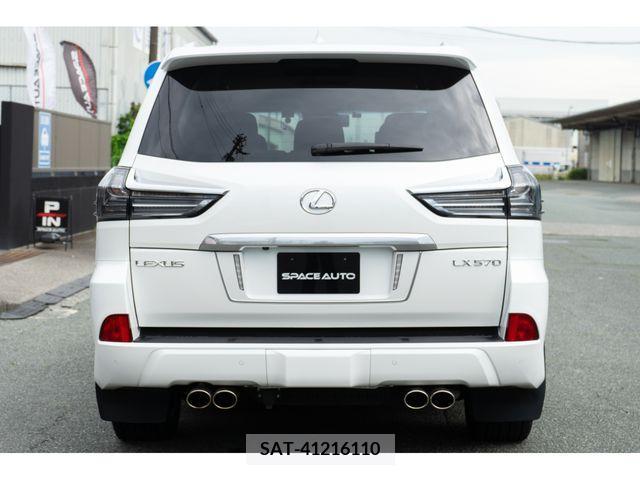 Lexus LX 2016-02 354082-3