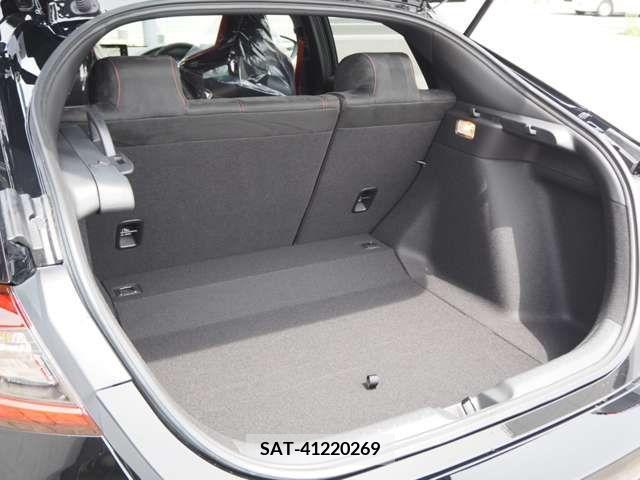 Honda CIVIC 2024-02 264483-19