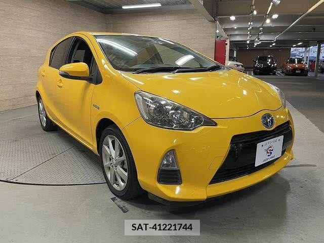 Toyota AQUA 2013-09 292015-16