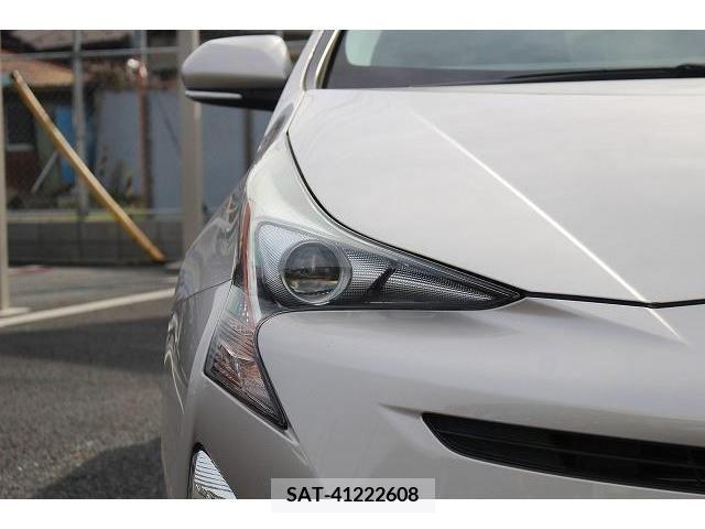 Toyota PRIUS 2016-03 386479-10