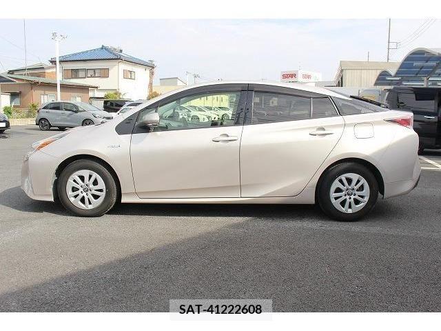 Toyota PRIUS 2016-03 386479-9