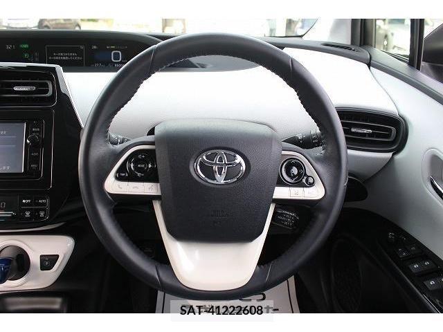 Toyota PRIUS 2016-03 386479-15