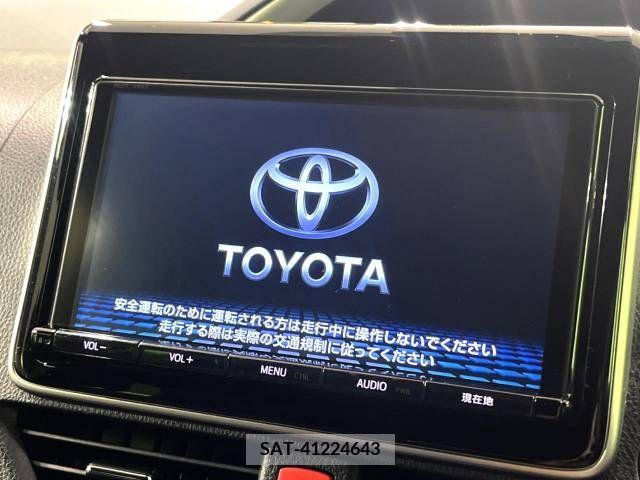 Toyota VOXY 2017-12 370379-2