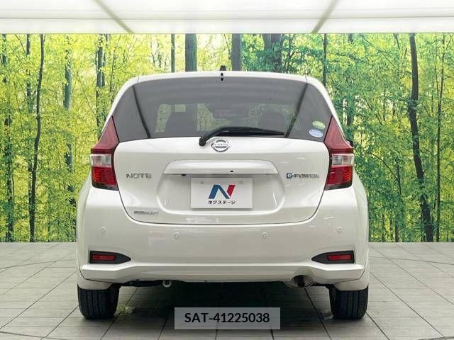 Nissan NOTE 2017-03 279975-15