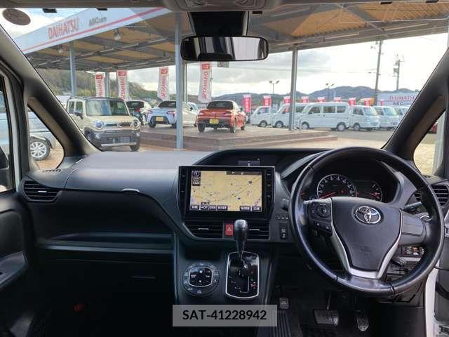 Toyota NOAH 2016-02 219306-15