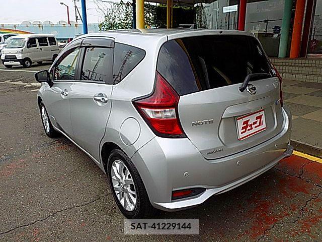 Nissan NOTE 2017-06 392914-8