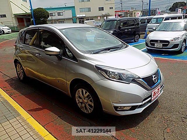 Nissan NOTE 2017-06 392914-6