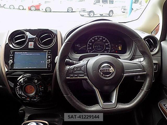 Nissan NOTE 2017-06 392914-1